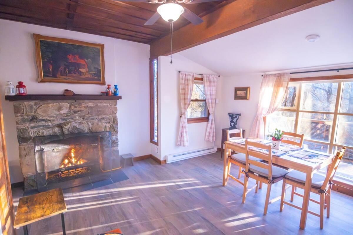 Rustic Retreat Fireplace, Casino, Camelback Close To Everything! * Mount Pocono
