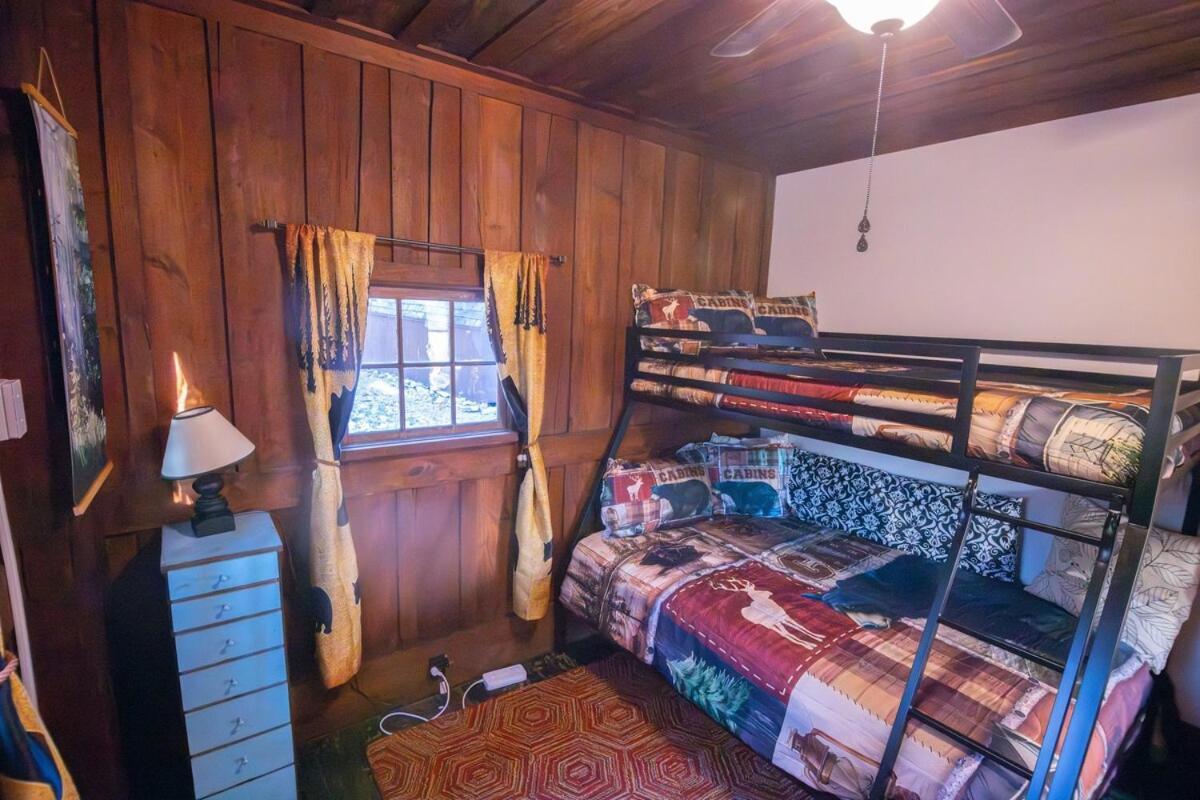 Holiday home Rustic Retreat Fireplace, Casino, Camelback Close To Everything! *